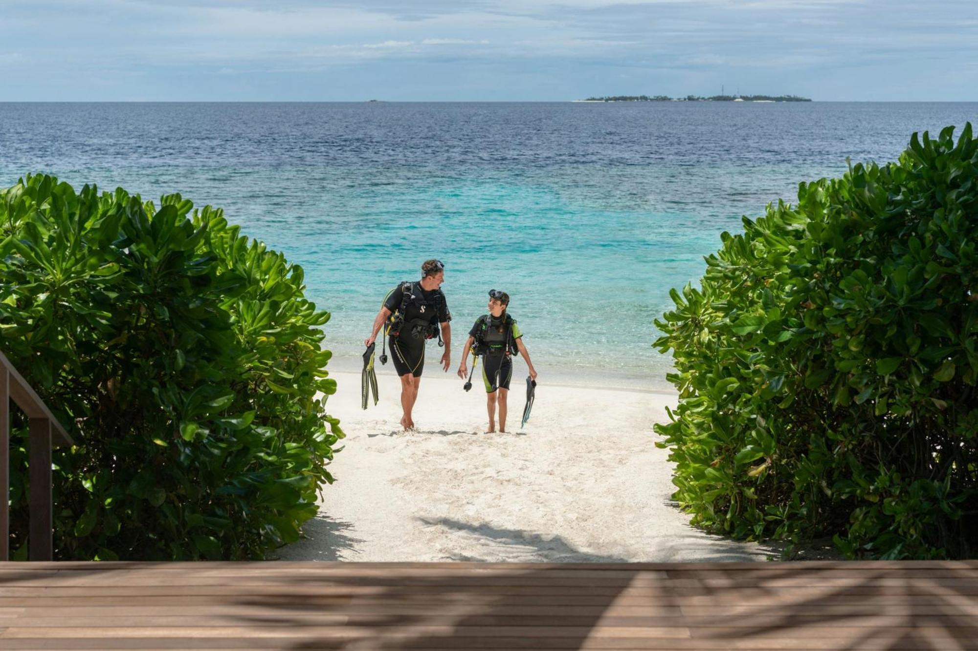 The St. Regis Maldives Vommuli Resort Hulhudheli Esterno foto